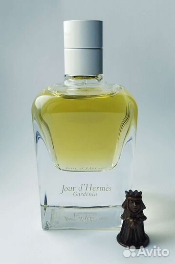 Jour d'Hermes Gardenia, Hermes делюсь