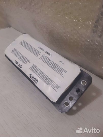 Подушка б/з в торпеду.Оригинал.Skoda,Volkswagen