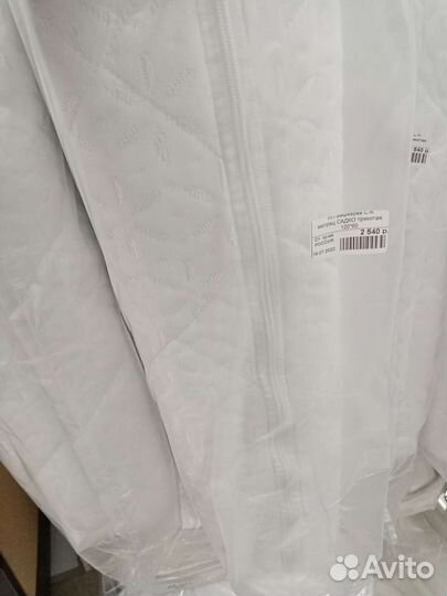 Детская кроватка с маятником и ящиком