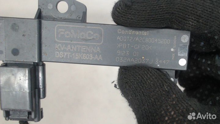 Антенна Ford Escape 2020, 2020