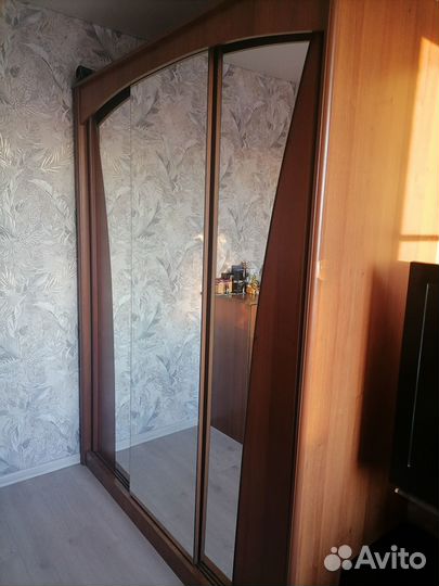 Продам спальный гарнитур