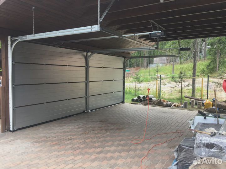 Ворота секционные гаражные