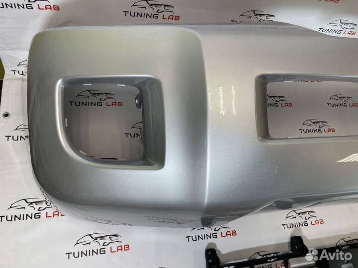 Land Cruiser 200 2012-2015 Бампер штатный