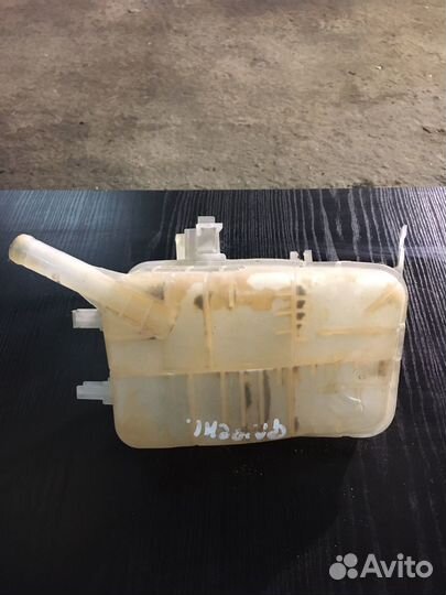 Renault fluence Бачок