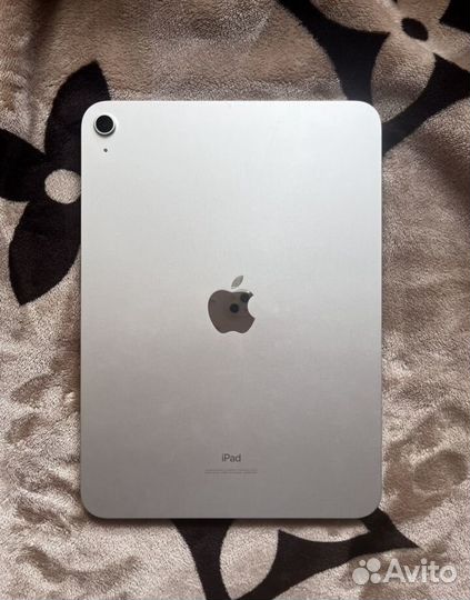 iPad 10.9