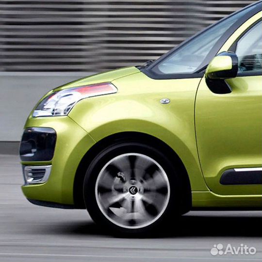 Крыло переднее левое в цвет Picasso Citroen C3 2