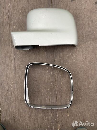 Кожух зеркала левое VW T5