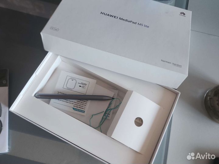 Планшет Huawei BAH2-L09