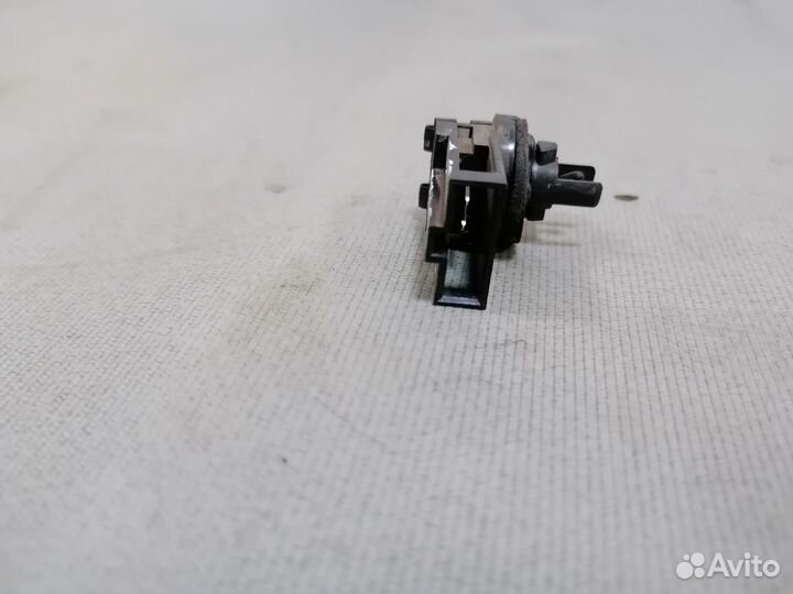 Датчик температуры воздуха салона VW Passat B5 99г