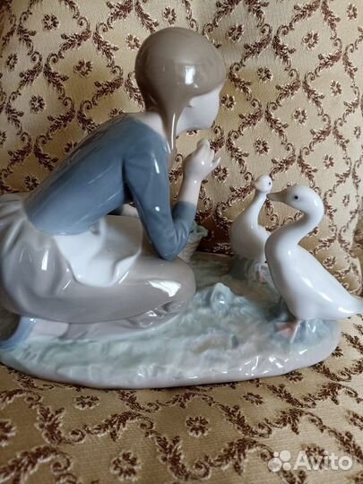 Фарфоровая статуэтка Lladro оригинал