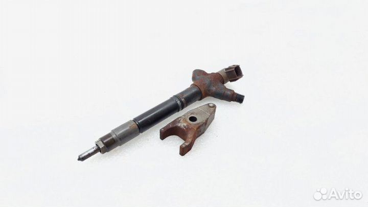 Форсунка топливная Toyota Land Cruiser VDJ200