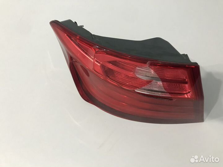 Задний фонарь внешний левый на bmw f10 рест