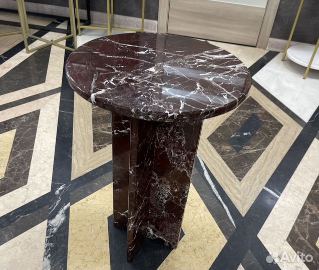 Столик из мрамора