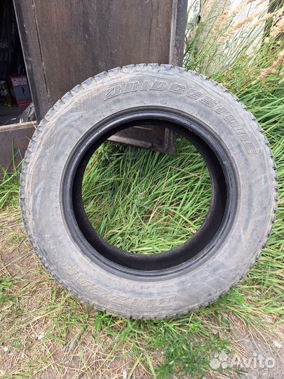 Bridgestone Blizzak DM-V1 225/65 R17 102R