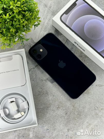 iPhone 12, 64 ГБ
