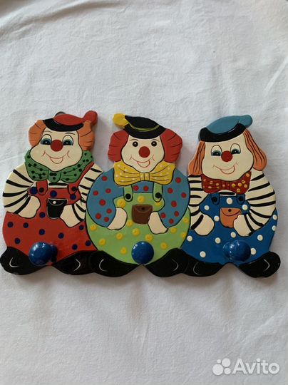 Вешалка деревянная