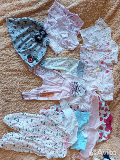 Большой пакет одежды на малышку на доставку