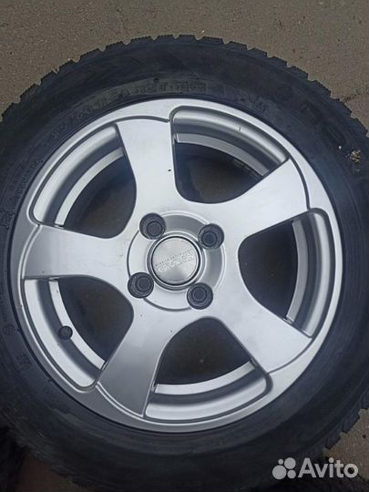 185/60 R14 Nokian Hakkapeliitta 4 Зима Литые R14 pсd:4x100 ет:45 DIA:56.6