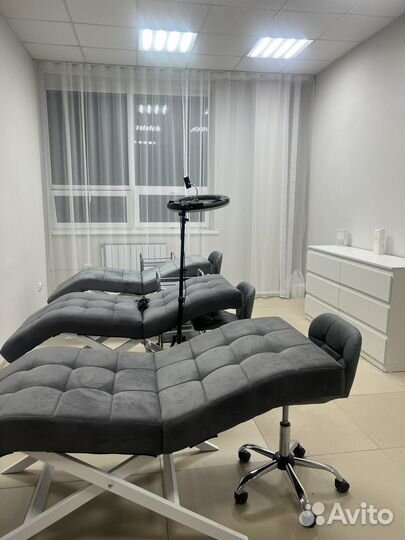 Мастер бровист