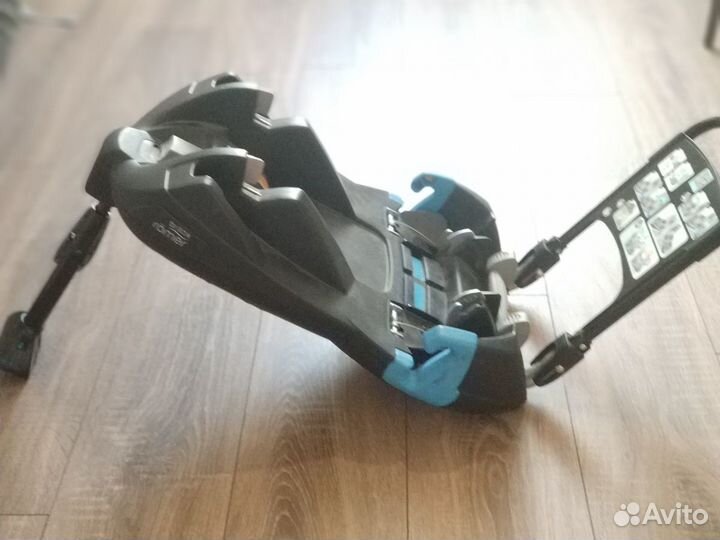 Детское автокресло Romer Baby Safe с базой Britax