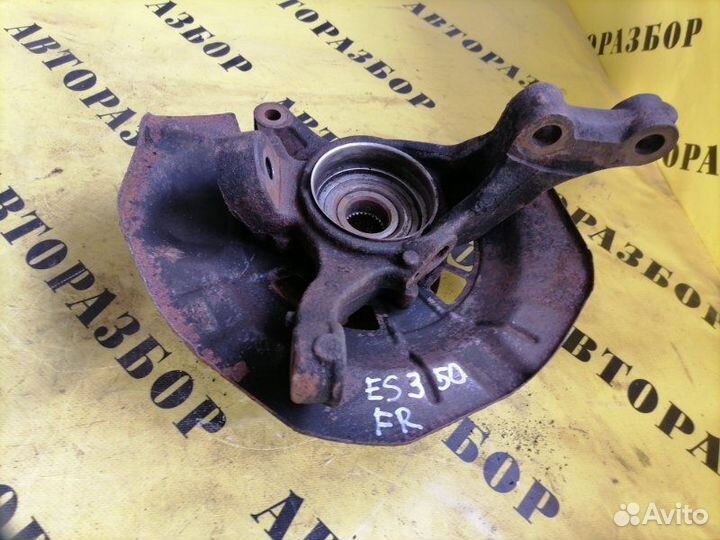 Кулак поворотный передний правый Lexus Es350