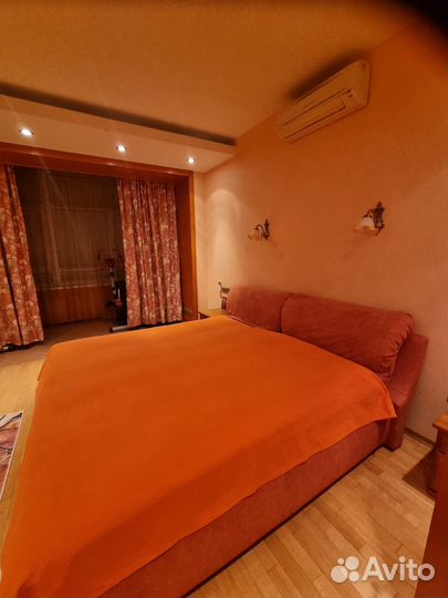 Кровать двухспальная