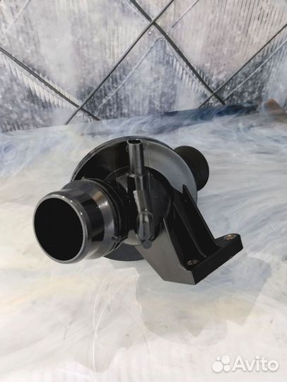 Термостат BMW F83