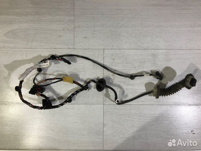 Проводка двери задняя левая skoda yeti 1.2 DSG