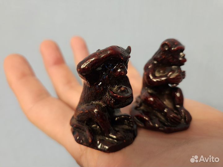 Сувенирные статуэтки 