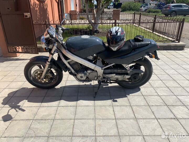 Хонда NT650 bros