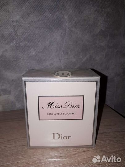 Парфюмерная вода miss dior absolutely blooming