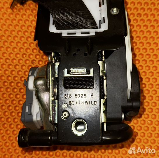 Ремень безопасности mercedes w204