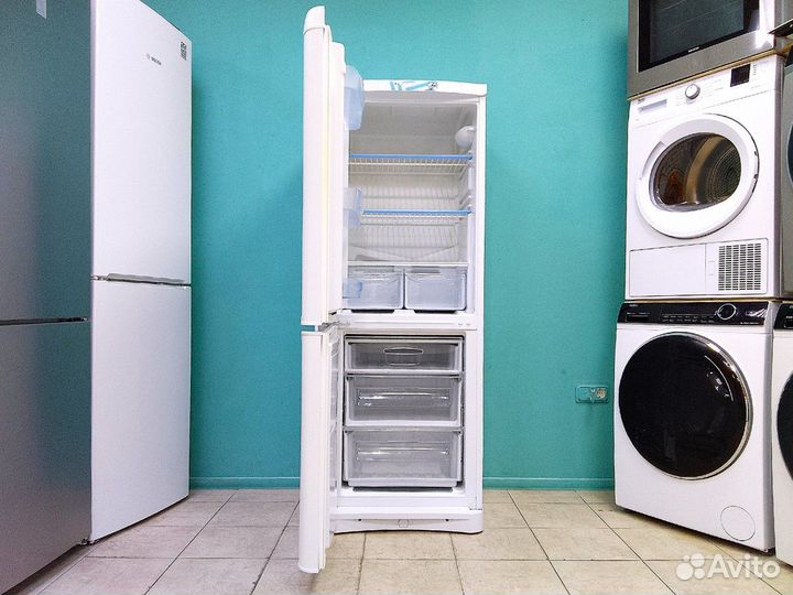 Холодильник б/у Indesit. На гарантии