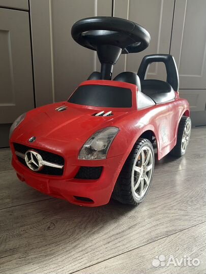 Машинка каталка толокар mercedes