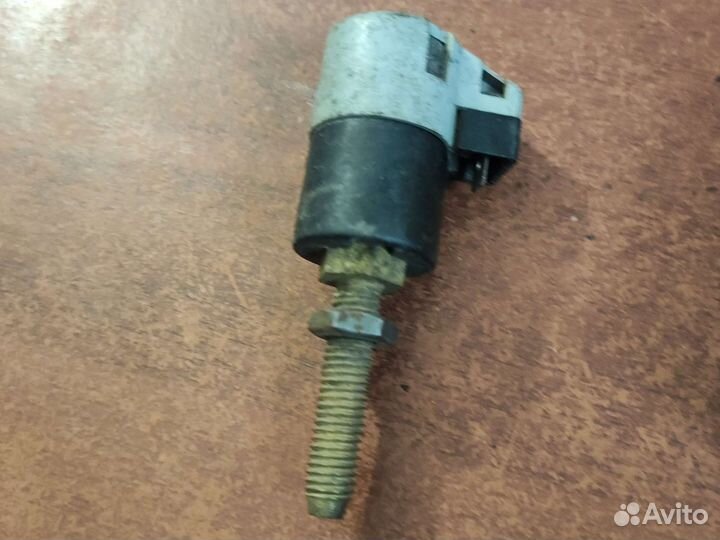 Концевик под педаль газа Bmw