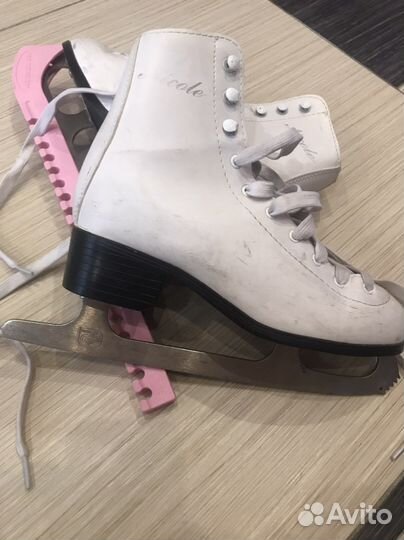 Коньки фигурные