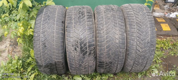 Goodyear UltraGrip Ice 255/55 R18 109T