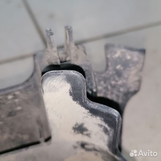 Решетка радиатора subaru impreza GG/GD