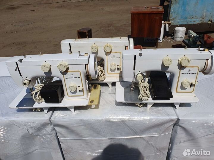 Швейная машинка Чайка 142м нажная