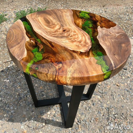 Журнальный стол из слеба