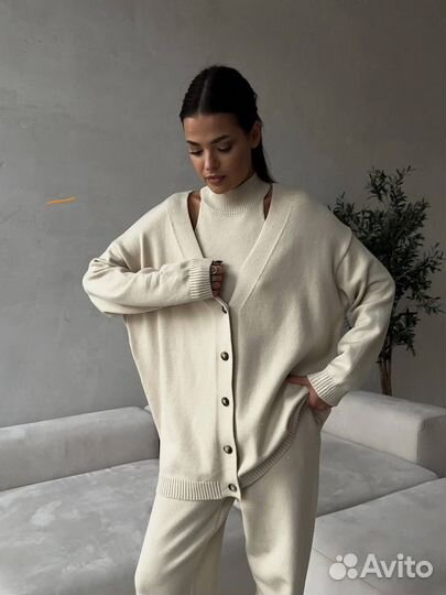 Костюм женский