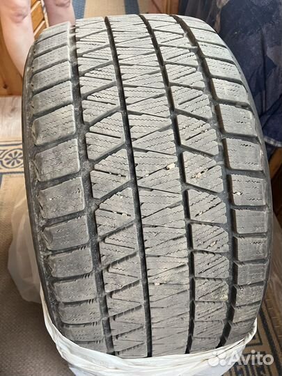 Bridgestone Blizzak DM-V3 315/35 R20