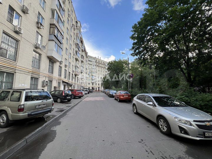 Комната 14,3 м² в 1-к., 2/9 эт.