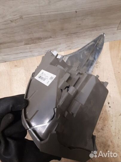 Фара задняя правая Mitsubishi Outlander 3 GF0W