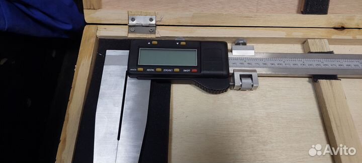 Штангенциркуль Griff Шцц-iii+1000