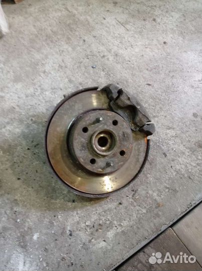 Поворотный кулак ваз 2114