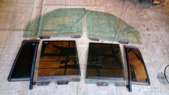Стёкла боковые на джип гранд чероки Wj ZJ