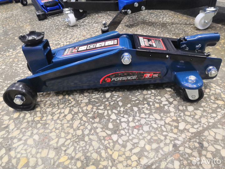 Домкрат подкатной гидравлический 3 тонны