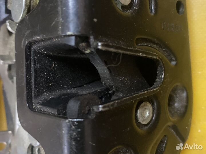 Замок левой правой сдвижной двери mercrdes w639