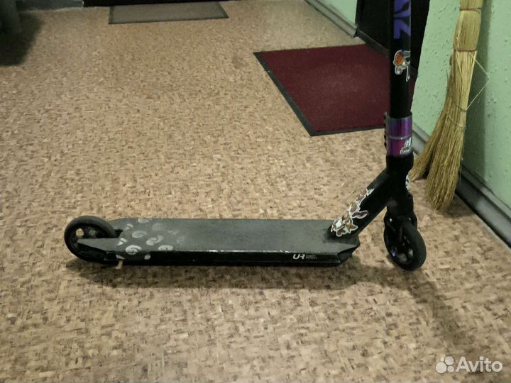 Трюковой самокат reaction